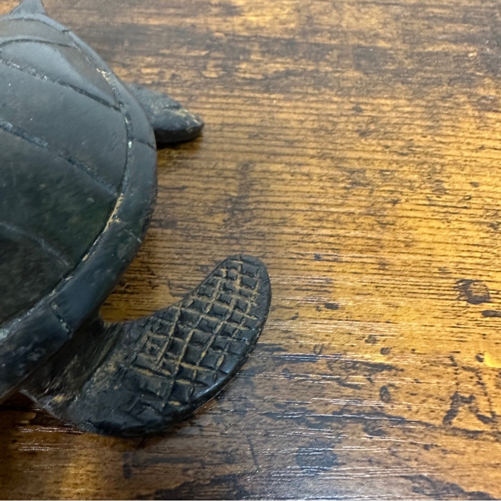 Vintage Cast Metal Sea Turtle Figurine Nautical Coastal Beach Decor Statue - Picture 9 of 9